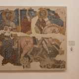 Preziosi e di grande impatto sono anche i vasti lacerti di affreschi (XIII - XIV secolo) con raffigurazioni di santi un tempo ospitati nella cripta di San Nicola di Faggiano (Taranto)...